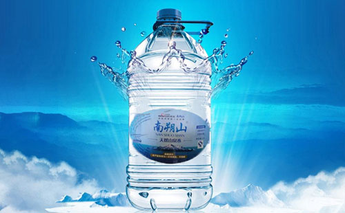 南朔山矿泉水：冬至暖情，共饮健康之水